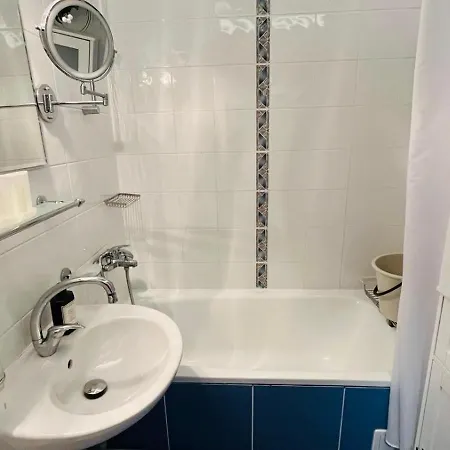 Abelia а-21 Sunny Apartman *